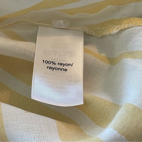NWT Maurices long sleeve button down blouse light yellow striped Women's XXL - Picture 7 of 10